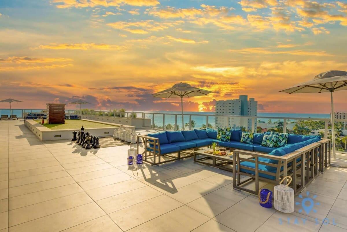Rooftop Pool - Balcony - Hollywood Beach Broad - Walk Dış mekan fotoğraf