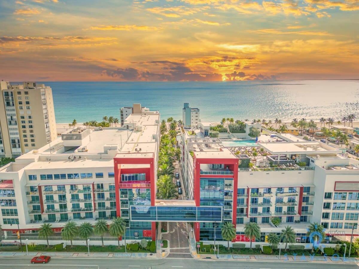 Rooftop Pool - Balcony - Hollywood Beach Broad - Walk Dış mekan fotoğraf