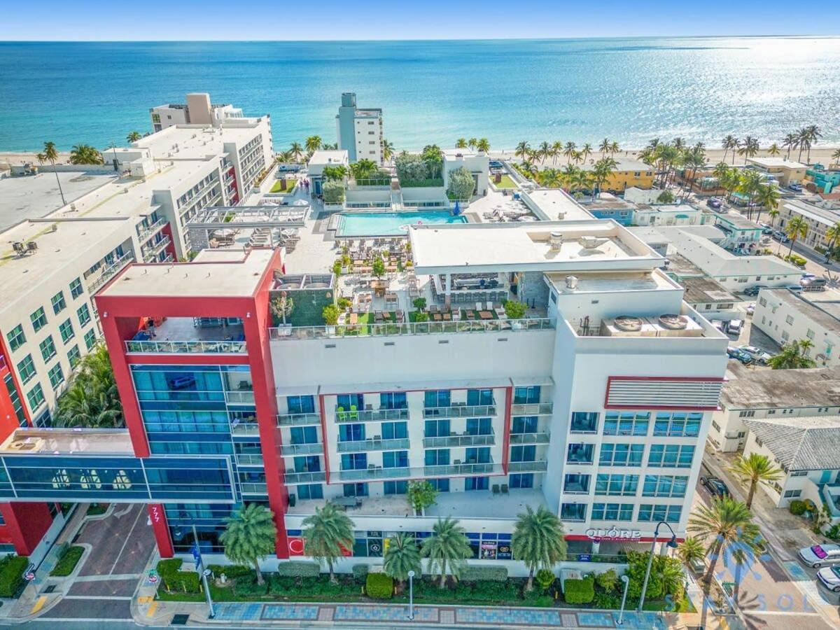 Rooftop Pool - Balcony - Hollywood Beach Broad - Walk Dış mekan fotoğraf